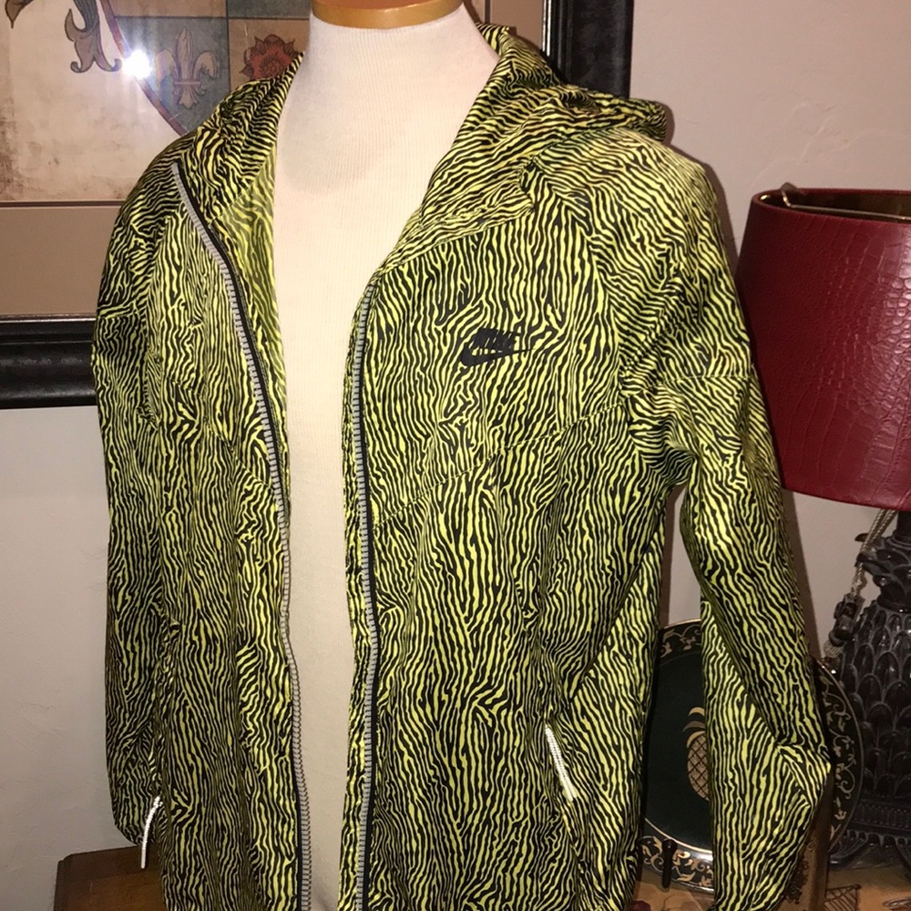 Nike RARE pouch windbreaker - Picture 3 of 8